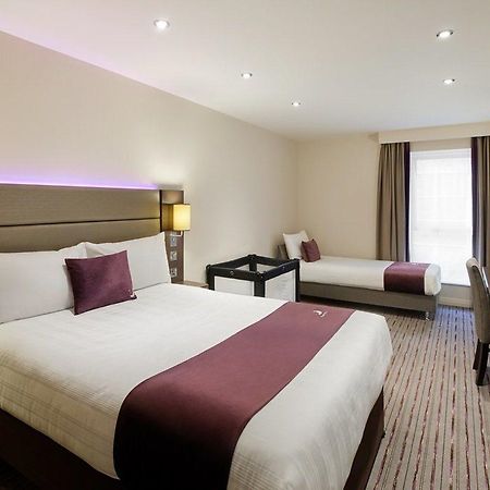 Premier Inn Севъноукс Екстериор снимка